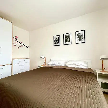 Cozy In Belgrade, Cukarica, Zeleznik, Free Parking And Wifi Apartment Belgrade