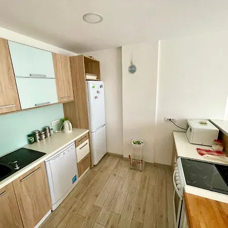 Apartment Cozy In Belgrade, Cukarica, Zeleznik, Free Parking And Wifi *
