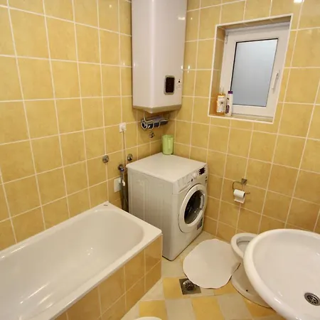 Cozy In Belgrade, Cukarica, Zeleznik, Free Parking And Wifi * Belgrade